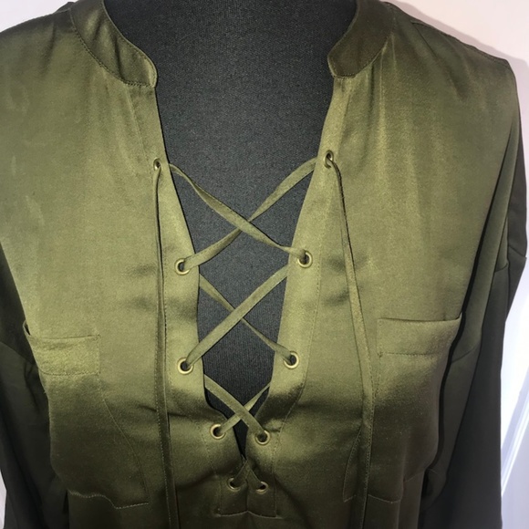 Guess lace up blouse - Picture 3 of 7